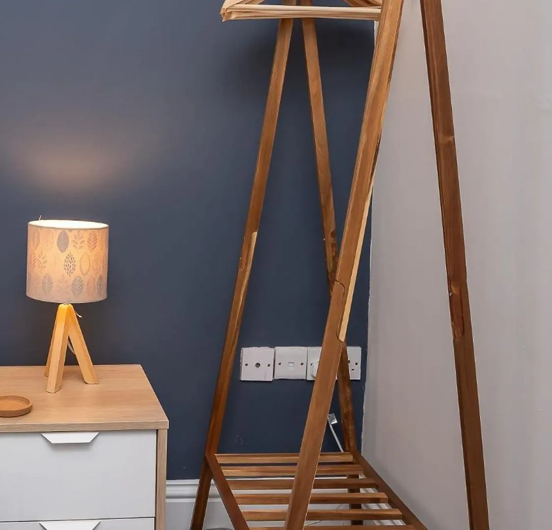 2 Bdr & 1 Bdr Apartments At Queens Uni By Belfast City Breaks